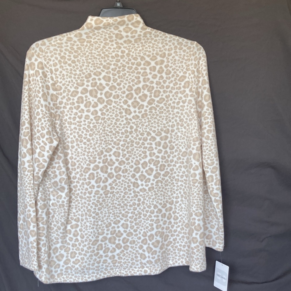 Emily Daniels top mockneck cheetah print animal print neutral PXL - Picture 8 of 15